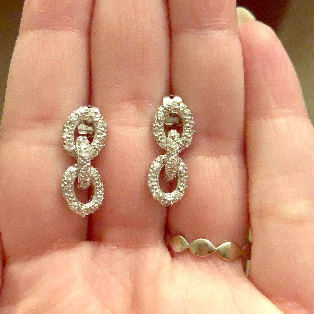 Pretty little chain link earrings!